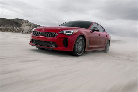 How Fast Is the Kia Stinger GT2?