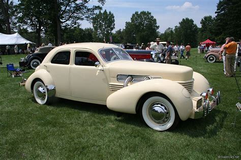 1936 37 Cord 810/812 by the Cord Automobile division of Auburn Motors | Cord automobile, Cord ...