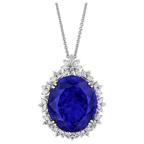 Tanzanite Pendant Necklace, 88.00 Carats For Sale at 1stDibs