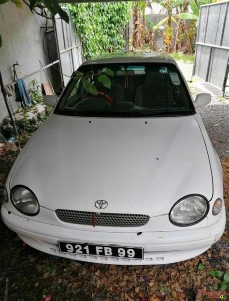 1999' Toyota Corolla Manual for sale. Flacq - Belle Mare, Mauritius