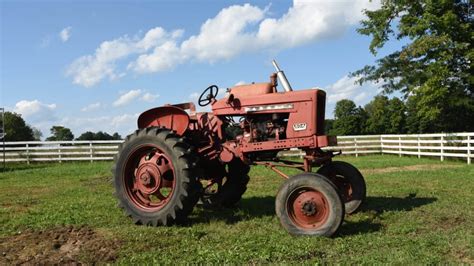 1962 Farmall 504 LP at Gone Farmin' Fall Premier 2019 as F224 - Mecum Auctions