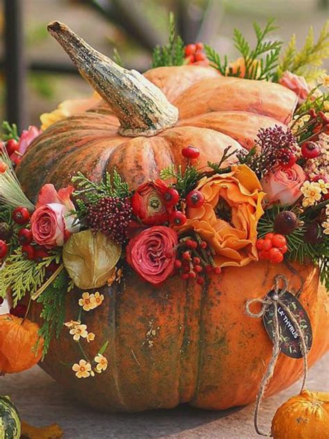 Pumpkin decorating ideas: pumpkin vase | Fall flower arrangements, Fall thanksgiving decor ...