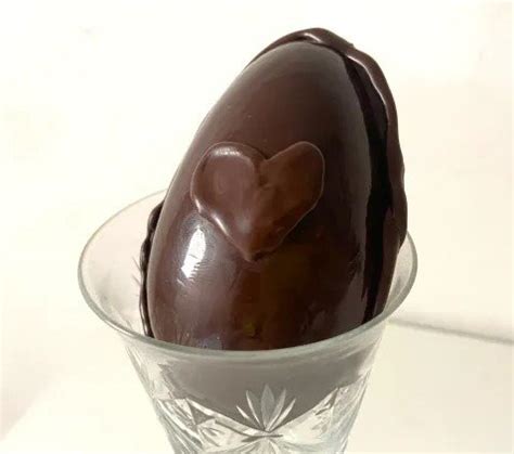 Sugar Free Easter Eggs Recipe - FoodsDiary