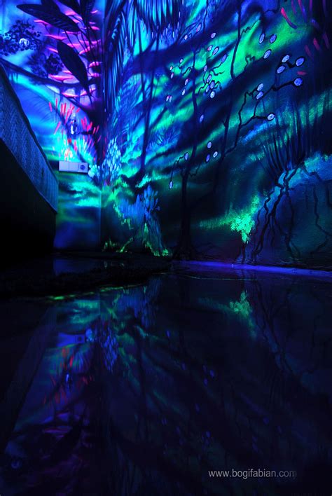 Artist Paints Rooms With Murals That Glow Under Blacklight | DeMilked