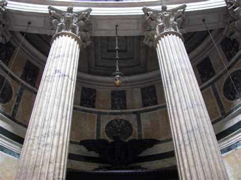 File:Pantheon interior columns 2.jpg - Wikimedia Commons