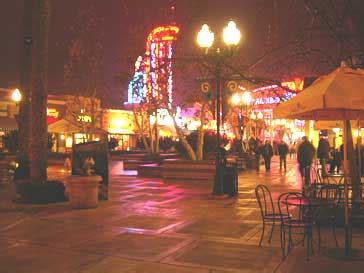 Shops at Riverpark Pictures - Fresno riverpark shopping center