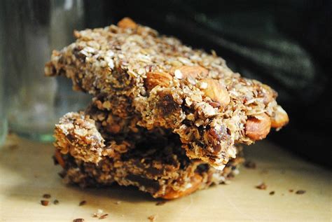 5 Popular Granola Bar Brands Broken Down by Taste and Nutrition