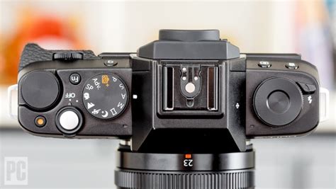 Fujifilm X-T100 Review | PCMag