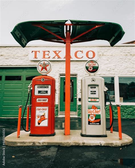 Vintage Texaco gas station on Route 66 in Galena, Kansas Stock Photo ...