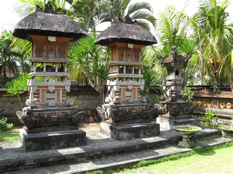 Rumah Adat Bali : Nama, Filosofi, Unsur, Beserta Gambar dan Penjelasan