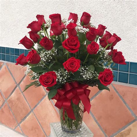 One dozen red rose bouquet in Highland, CA | Hilton's Flowers