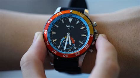 Fossil Q Hybrid: Reinventing the smartwatch - GadgetMatch