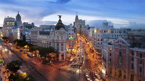 Rue Gran Vía: Les activités à Madrid - Attractions pas chers à Madrid