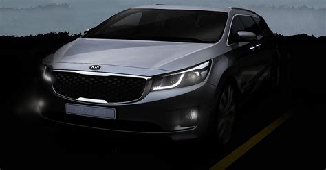 Kia teases look of new minivan