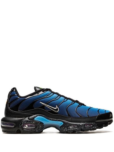 Nike Air Max Plus Sneakers In Black | ModeSens