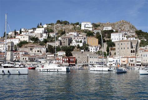 HYDRA ISLAND | TRAVEL GUIDE