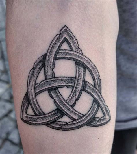 Stone Trinity Knot Tattoo 2 | Celtic knot tattoo, Trinity knot tattoo, Celtic tattoo designs