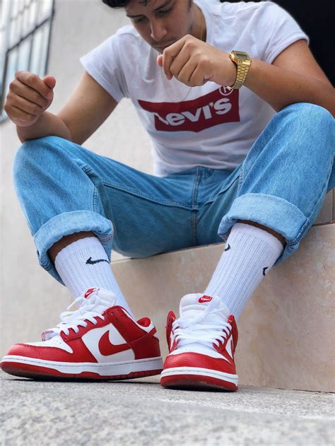 Nike dunks on feet! 🌹🔥 | White nike outfit, Mens outfits, Nike outfits