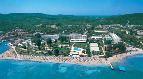 Messonghi Beach Hotel / Corfu