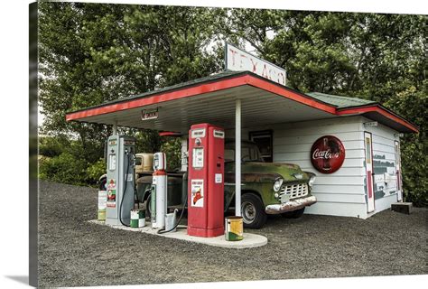 Vintage Texaco gas station in the Palouse, Washington Wall Art, Canvas ...