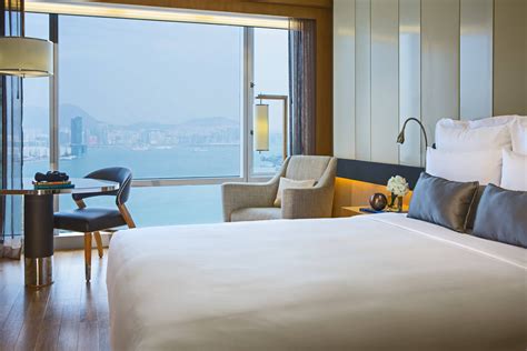 Hong Kong Hotel Rooms and Suites | Renaissance Hong Kong Harbour View Hotel