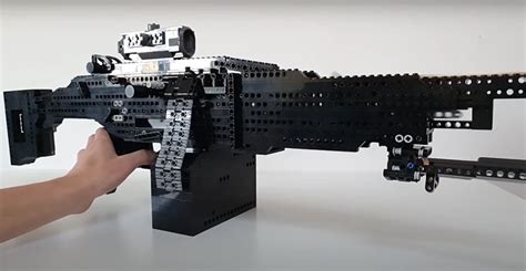 Guy Builds Functional LEGO Full/Semi-Auto Blowback Machine Gun - borninspace