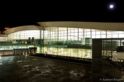 El Prat airport, Terminal 1 | AndreYurich | Flickr