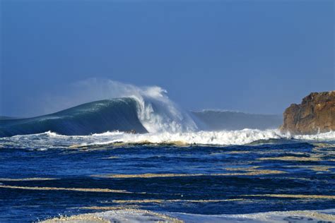 Portugal Nazare Canyon - How Portugal S Nazare Canyon Creates The World S Biggest Waves / Nazaré ...