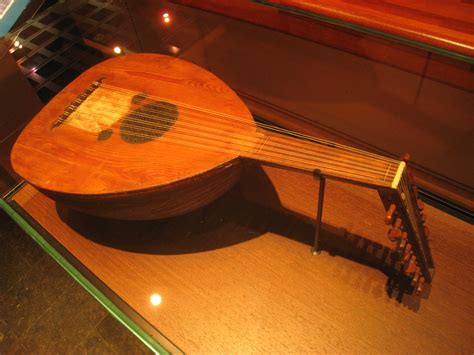 File:Stringed instruments - Musical Instrument Museum, Brussels - IMG ...