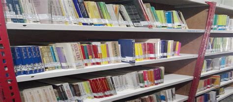 Kerja Keras Tim Pengolahan Koleksi Perpustakaan UMA - Perpustakaan ...