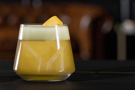 How to Make the Perfect Whiskey Sour | The Whisky Shop