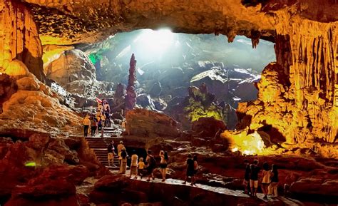 Thien Cung Cave in Halong Bay - Attractively Shaped Heaven Cave