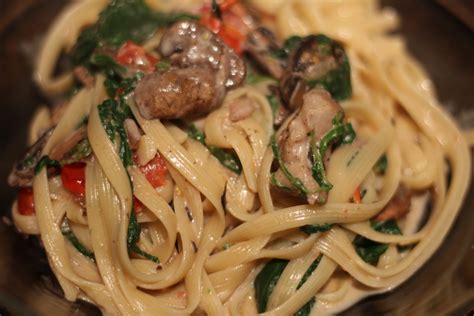 Fettuccine with Mushrooms and Spinach - Lisa and Frances Cook