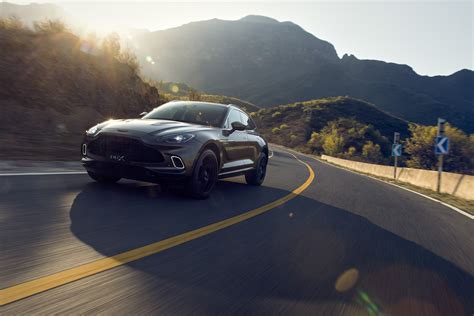 Aston Martin DBX | Behance