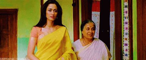 Swades Gayatri Joshi GIF - Swades Gayatri Joshi - Discover & Share GIFs