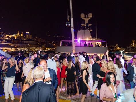 How to Throw a 6-Figure Yacht Party for Millionaires and Celebs - Business Insider