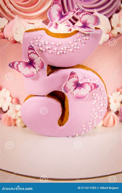 Gingerbread Number Five on the Birthday Cake Stock Image - Image of pink, birthday: 211611503