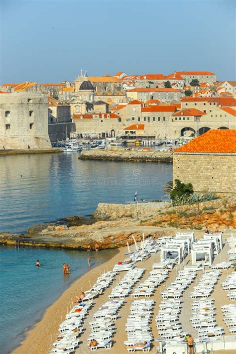 Banje Beach and City Walls in Dubrovnik Editorial Photography - Image of exterior, architectural ...