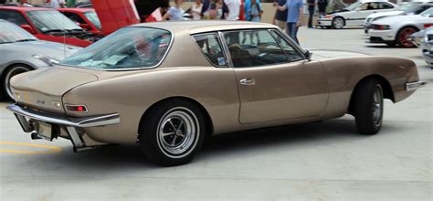 Studebaker Avanti - Information and photos - MOMENTcar