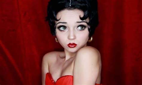 25 Halloween Makeup Tutorials That Are Actually A Lot Easier Than They Look | Black hair ...