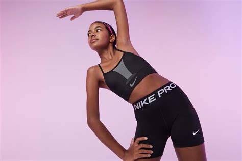 The Best Athletic Wear for Girls by Nike. Nike IL