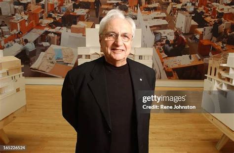 Frank Gehry Ago Photos and Premium High Res Pictures - Getty Images