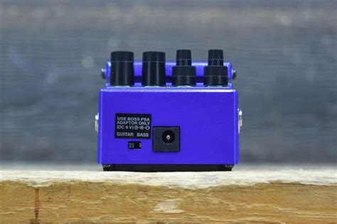 Boss SY-1 Guitar Synthesizer Effect Pedal