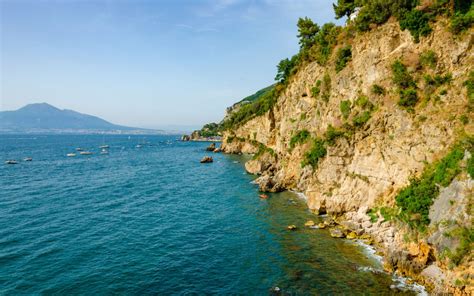 The beaches on the Sorrento Coast - Italia.it