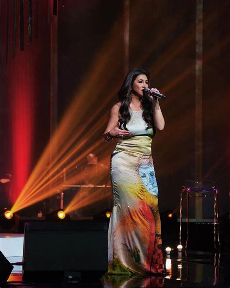 Regine Velasquez Was A Total Stunner In Her “Solo” Concert | Metro.Style