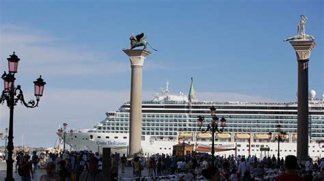 Calls to restrict cruise ships in Venice follow canal crash