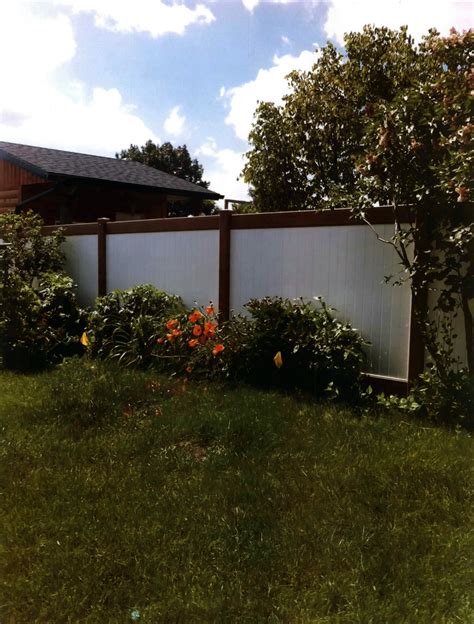 VINYL IMPRESSIONS - SOLID VINYL PRIVACY FENCE