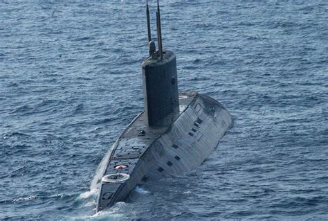 warhistory: Iranian Navy's Kilo Class Diesel Electric Submarines