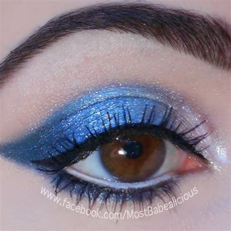 21 Dramatic Colorful Makeup Tutorials