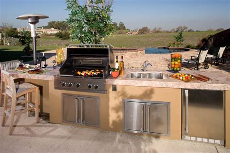 Benefits of Outdoor Kitchens Built with Pavers and Installed by a Professional Paver Contractor